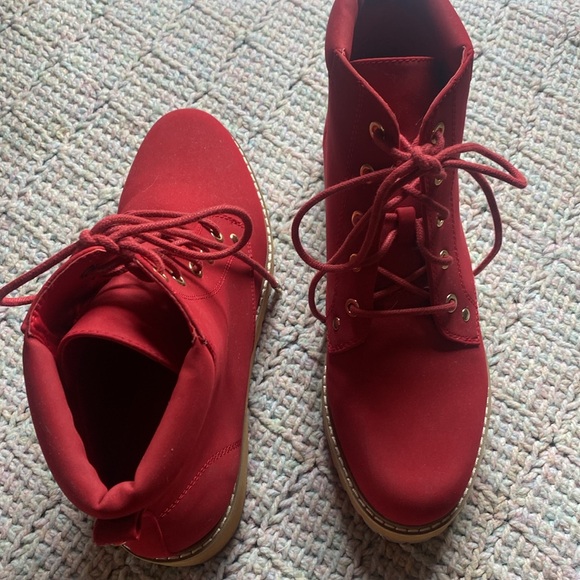 🦊 Newly listed red beauties. EUC - Picture 11 of 13